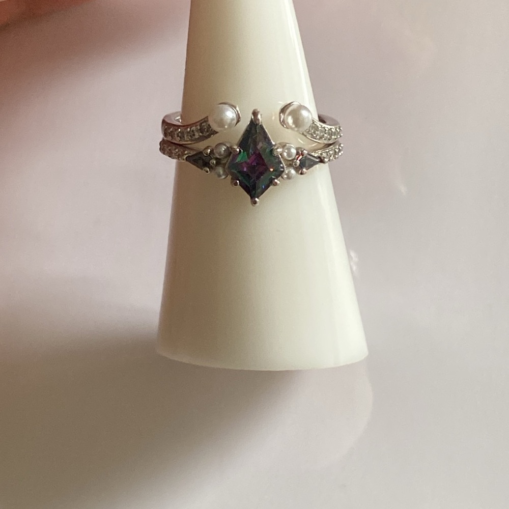 Bomb party June birthday 2023 ring ‘Light up the night’